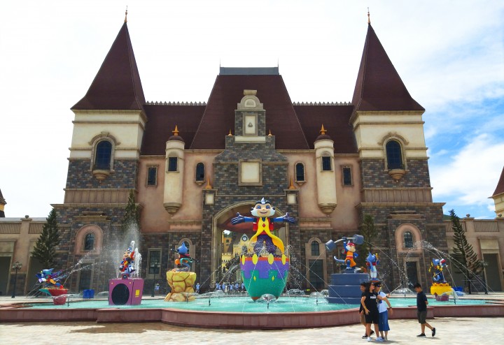 nha-trang-vinpearl-land.jpg